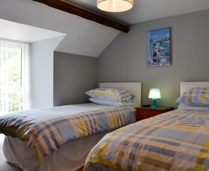 Rose Coach House Villa Пендайн Екстериор снимка