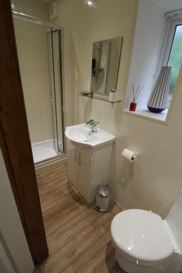 Rose Coach House Villa Пендайн Екстериор снимка